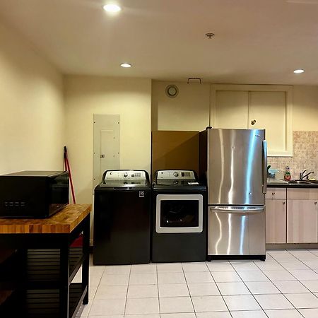 Sixpine Suite - 2 Bedroom Suite Vancouver Eksteriør bilde
